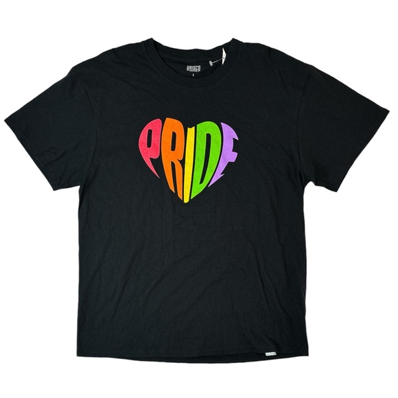 Bristco Brands Other - LGBTQ Gay Pride Rainbow Heart LGBT Men's Graphic T-Shirt Black Size L